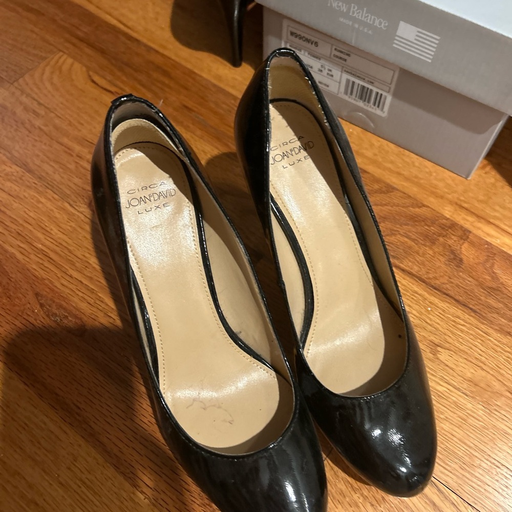 Joan & David Black Heels with High Thin Heel and Classic Pump Style
